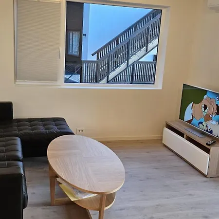 Leilighet Lovely With Swimming Pool, Close To Arossanden *
